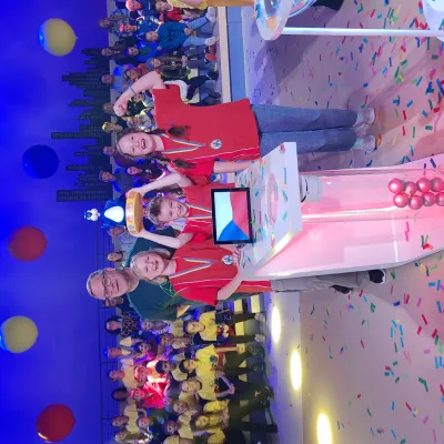 Naše třída 4a zvítězila v televizní soutěži „1, 2 oder 3“ 